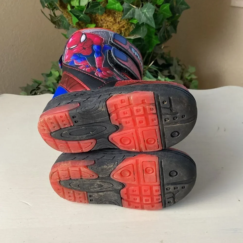 COPY - 🕷️-Man Marvel Spider-Man  Boy’s Light Up Snowboots Size 7